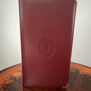 Cartier Vintage burgundy leather business cards holder, in good condition